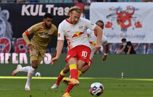  布莱顿对曼城比分 