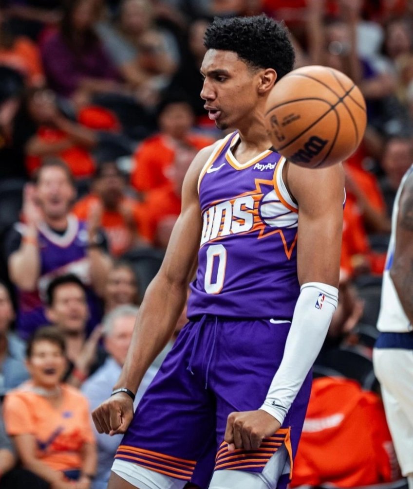 菲尼克斯太阳迎CBA季后赛关键赛，集结日绝杀压哨，更衣室稳定，球探报告显示潜力的简单介绍