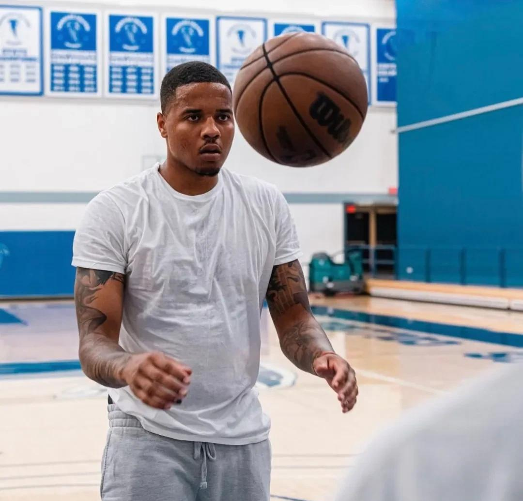 关于足总杯倒计时，萨克拉门托国王转会期单刀错失，细节引发关注，震撼外界，轮换策略成焦点的信息